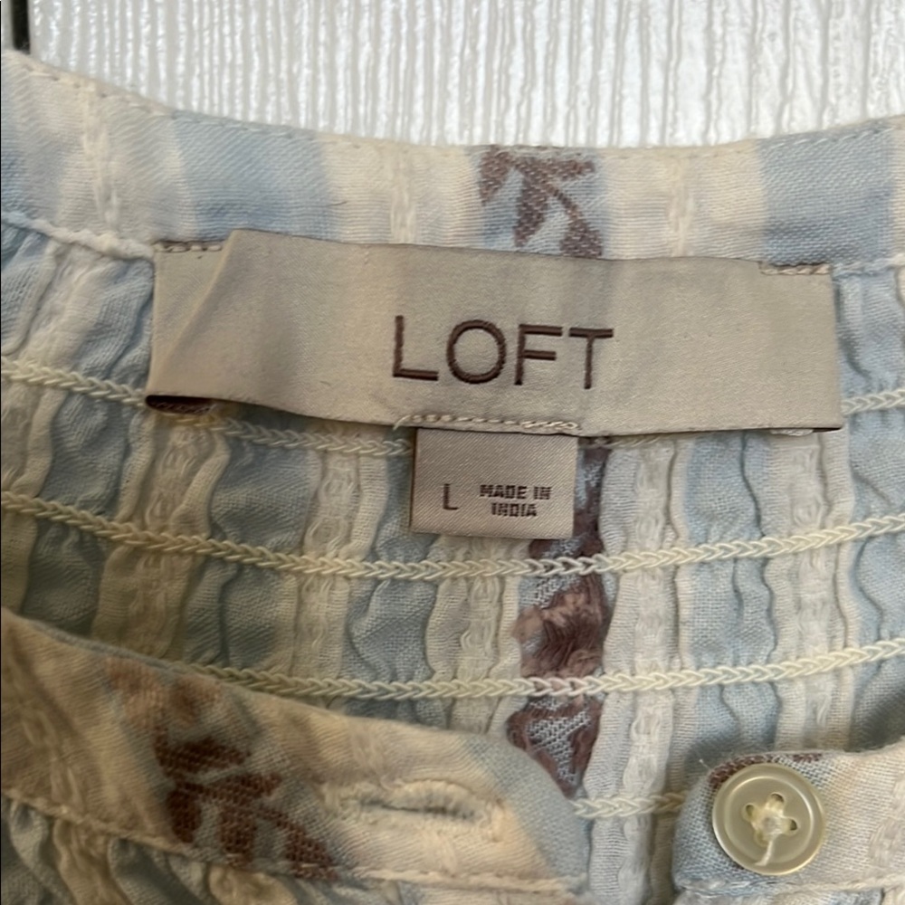 LOFT Women's White, Blue, and Gray Top - Picture 2 of 8